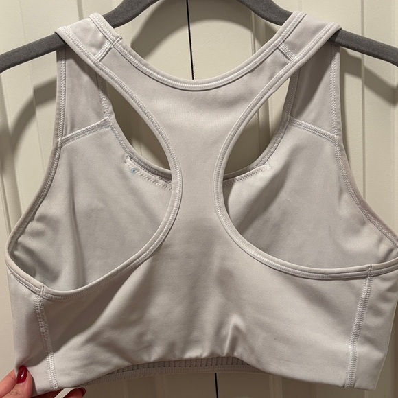 Nike Women's Cream Sports Bra - Picture 4 of 5